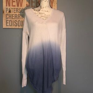 Lucky Brand ombré v neck sweater Sz M blue white
